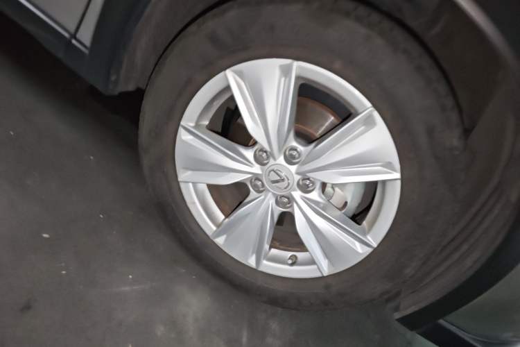 Used Lexus UX 2022 260h Explore Edition Right Front Wheel Hub