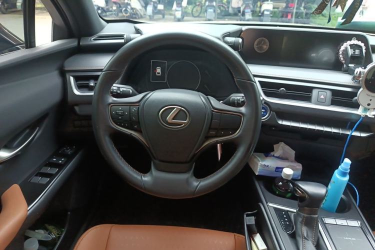 Used Lexus UX 2022 260h Explore-Cool Edition Steering Wheel