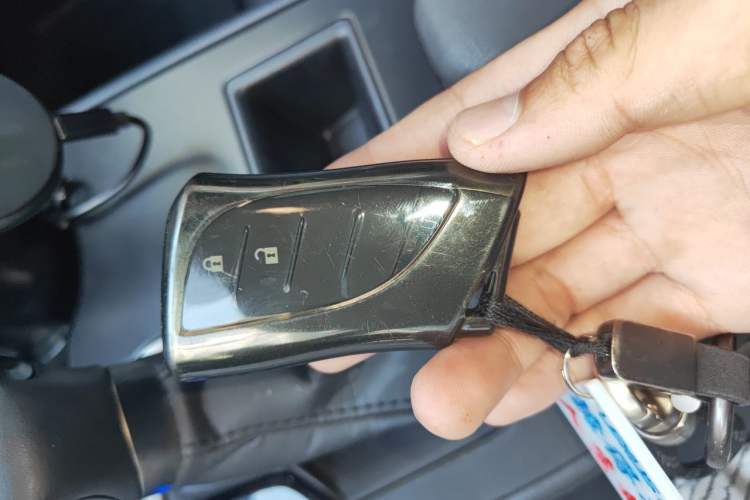 Used Lexus UX 2022 260h Explore-Edition Vehicle Key