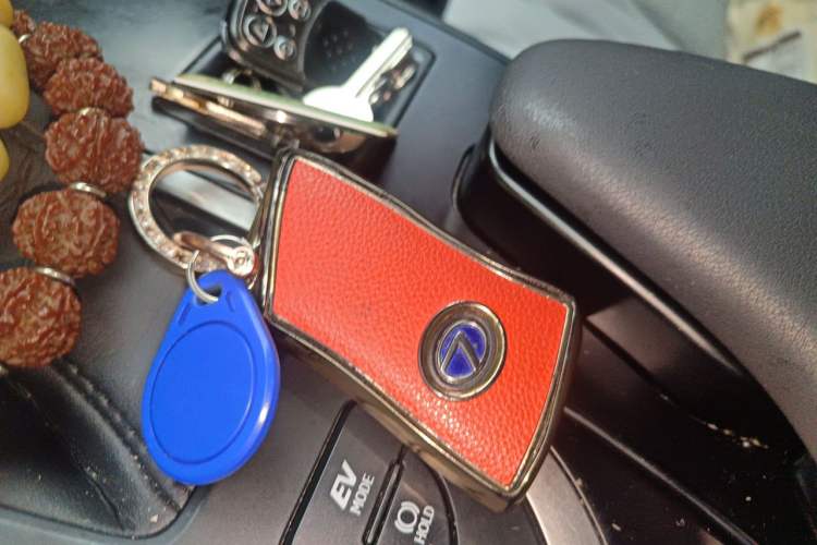 Used Lexus UX 2022 260h Explore-Edition Vehicle Key