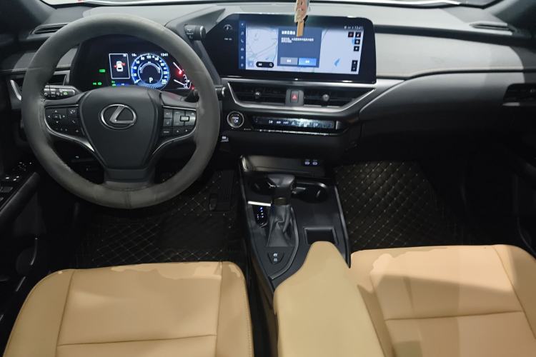 Used Lexus UX 2022 260h Explore-Edition Center Console
