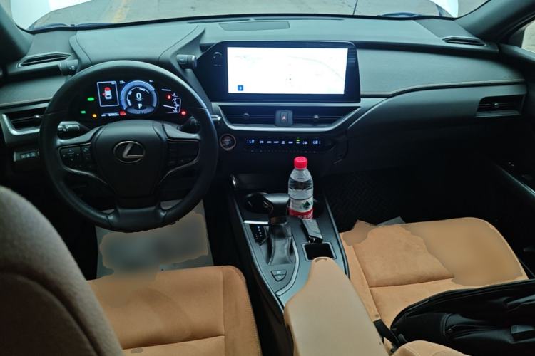 Used Lexus UX 2022 260h Explore Edition Center Console