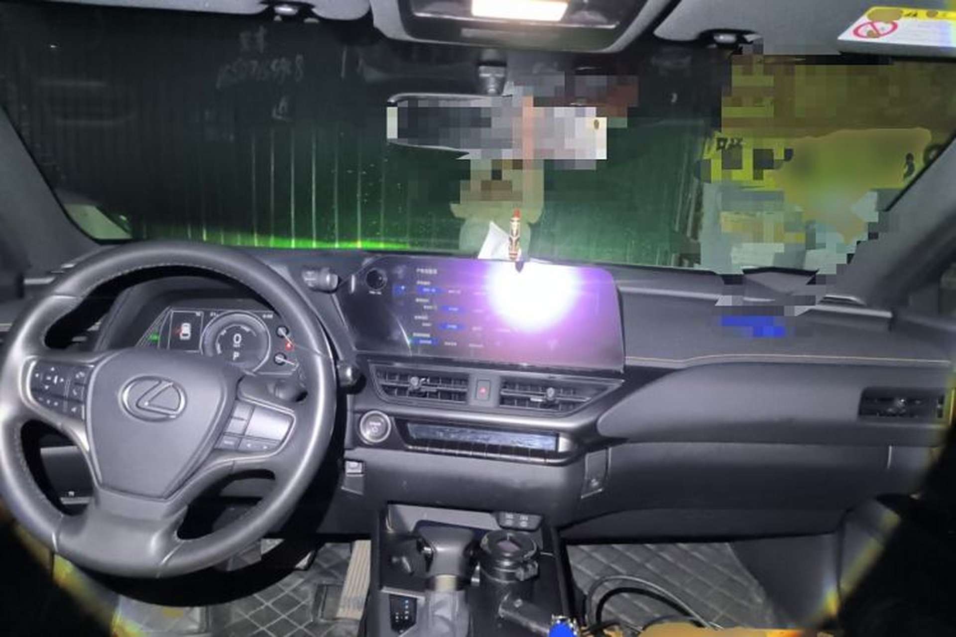 Used Lexus UX 2022 260h Explore Edition Center Console