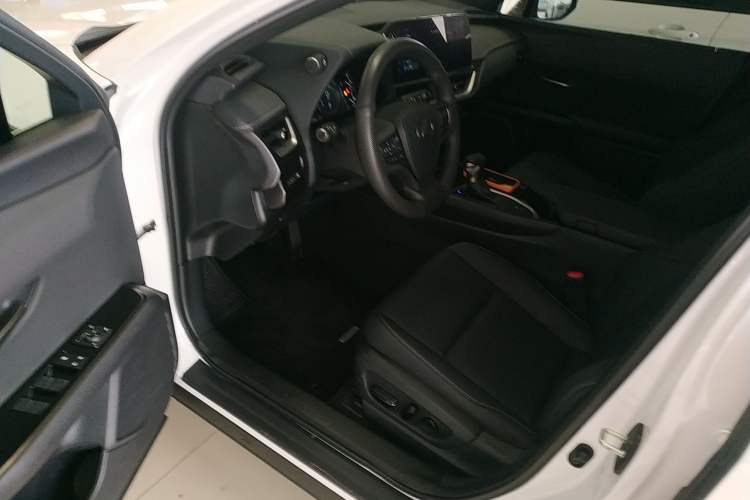 Used Lexus UX 2022 260h Explore-Cool Edition Driver Seat
