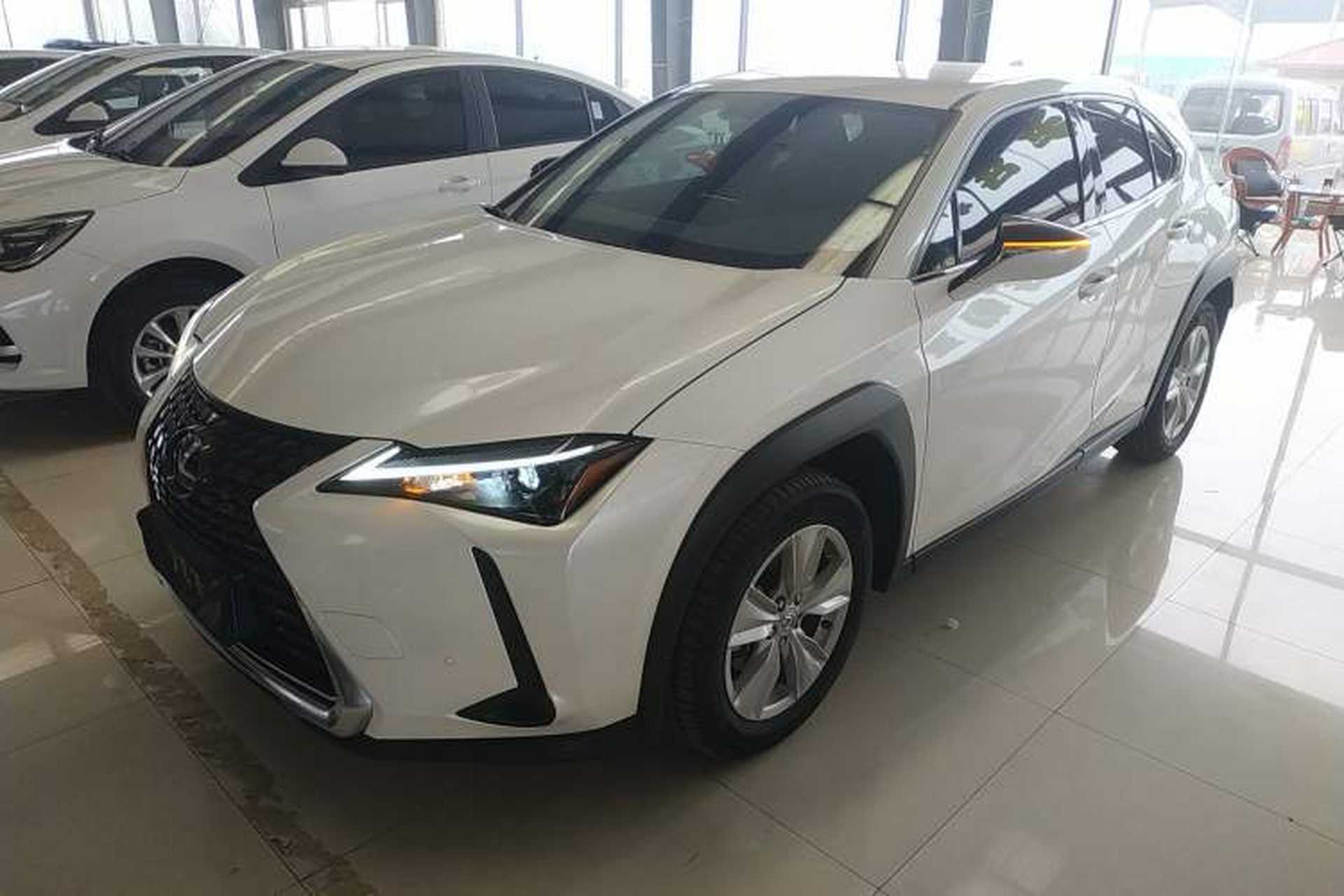 Used Lexus UX 2022 260h Explore-Cool Edition Front Left 45 Deg