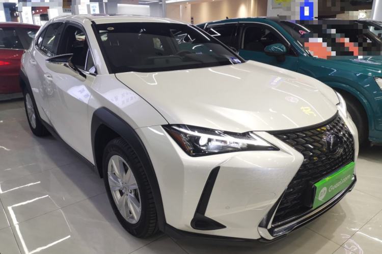 Used Lexus UX 2022 260h Explore-Edition Front Right 45 Deg