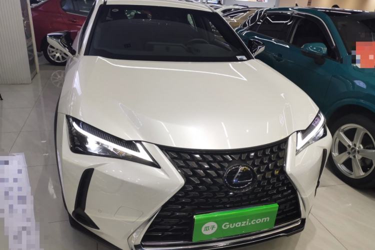 Used Lexus UX 2022 260h Explore-Edition Front