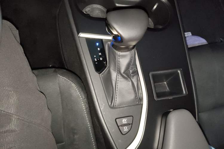 Used Lexus UX 2022 260h Explore-Cool Edition Gear Lever