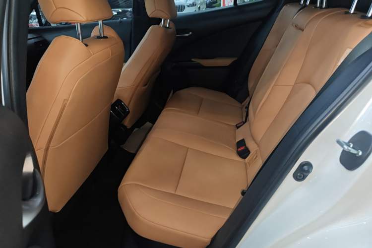 Used Lexus UX 2022 260h Explore-Edition Interior 4