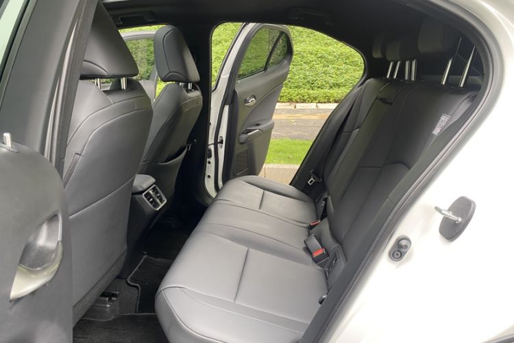 Used Lexus UX 2022 260h Explore-Edition Interior 5