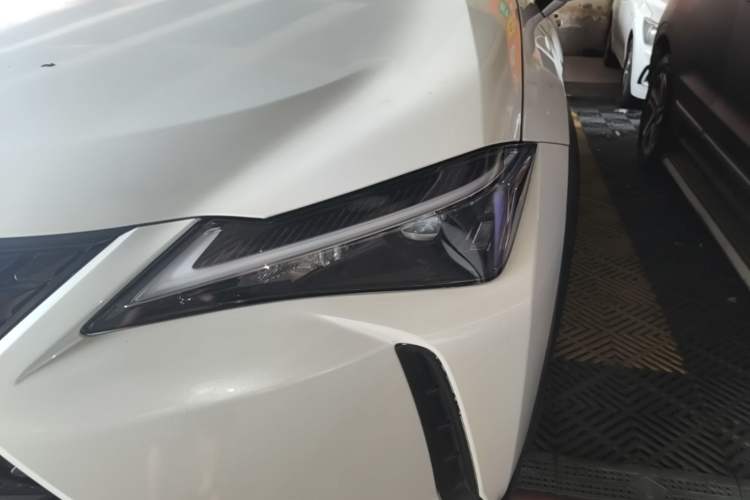 Used Lexus UX 2022 260h Explore-Cool Edition Left Front Headlight