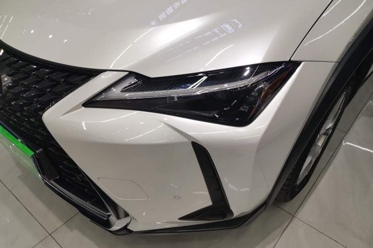 Used Lexus UX 2022 260h Explore-Edition Left Front Headlight