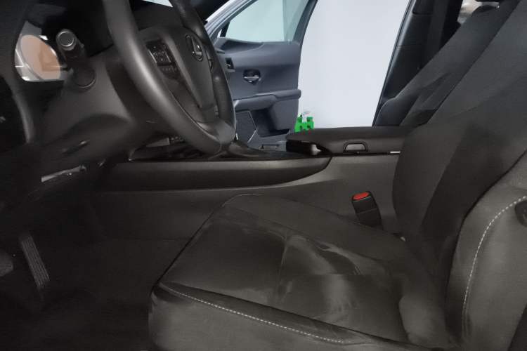 Used Lexus UX 2022 260h Explore-Cool Edition Left Front Seat