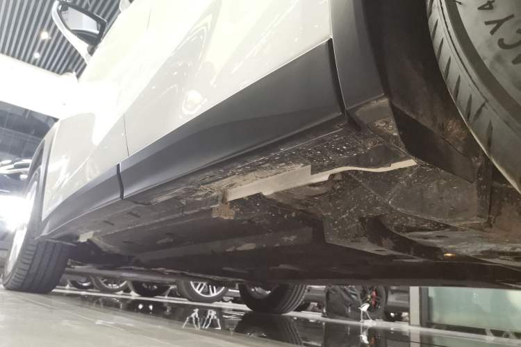 Used Lexus UX 2022 260h Explore-Edition Left Side Sill