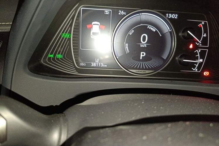 Used Lexus UX 2022 260h Explore-Edition Odometer Close Up