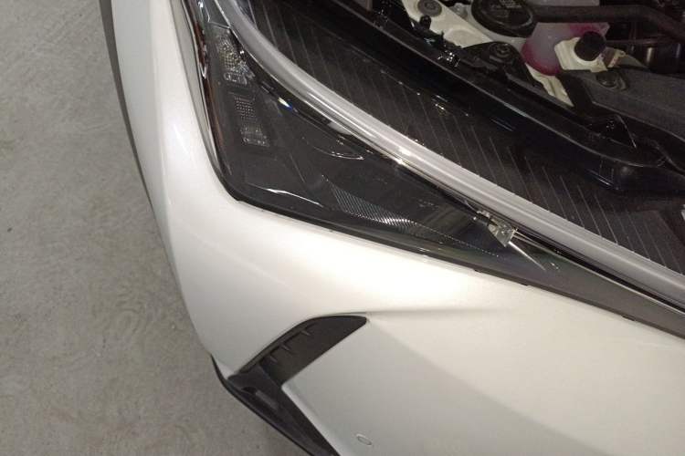Used Lexus UX 2022 260h Explore-Edition Right Front Headlight