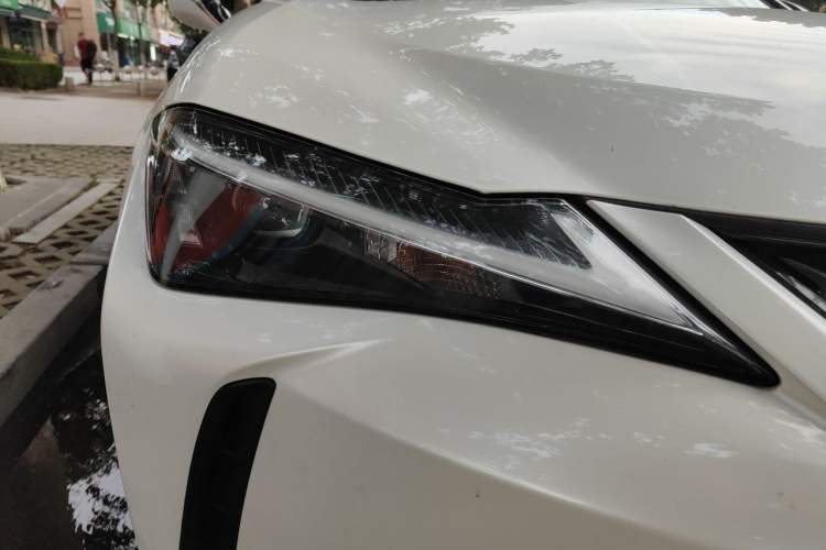 Used Lexus UX 2022 260h Explore-Cool Edition Right Front Headlight