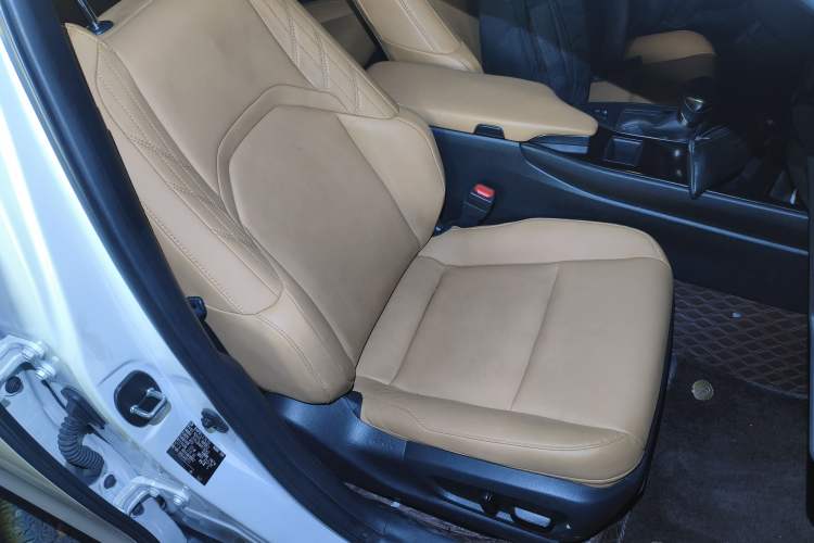 Used Lexus UX 2022 260h Explore-Cool Edition Right Front Seat