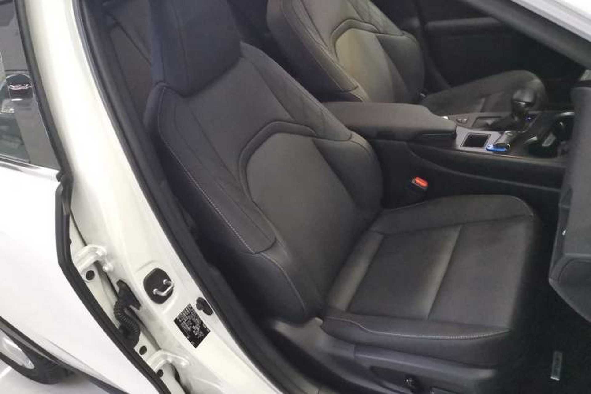 Used Lexus UX 2022 260h Explore-Edition Right Front Seat
