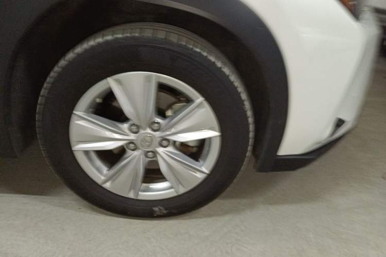 Used Lexus UX 2022 260h Explore-Edition Right Front Wheel Hub