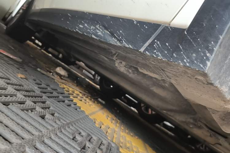 Used Lexus UX 2022 260h Explore-Cool Edition Right Side Sill