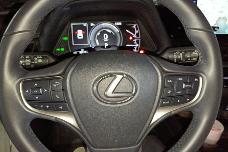 Used Lexus UX 2022 260h Explore-Edition Steering Wheel