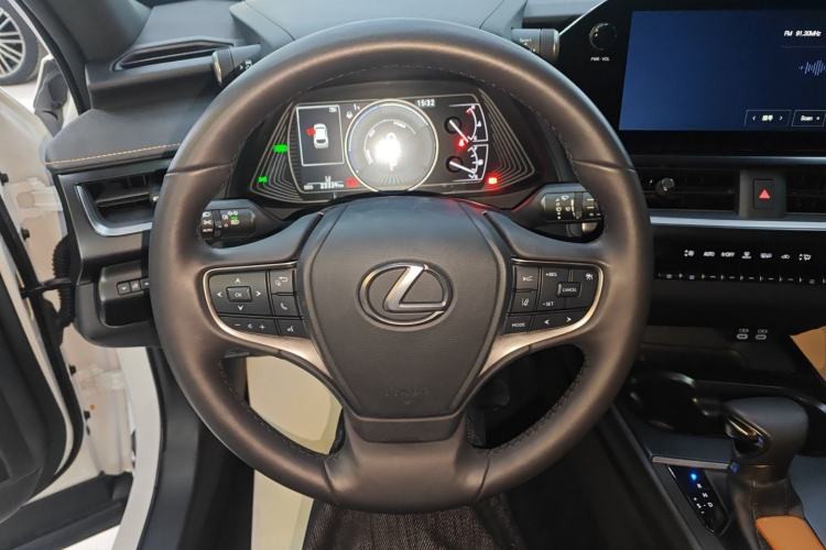Used Lexus UX 2022 260h Explore-Edition Steering Wheel