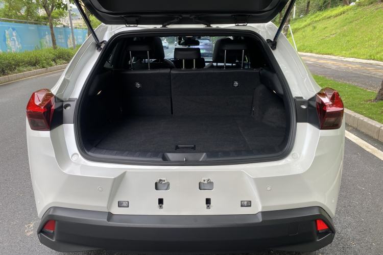 Used Lexus UX 2022 260h Explore-Edition Trunk