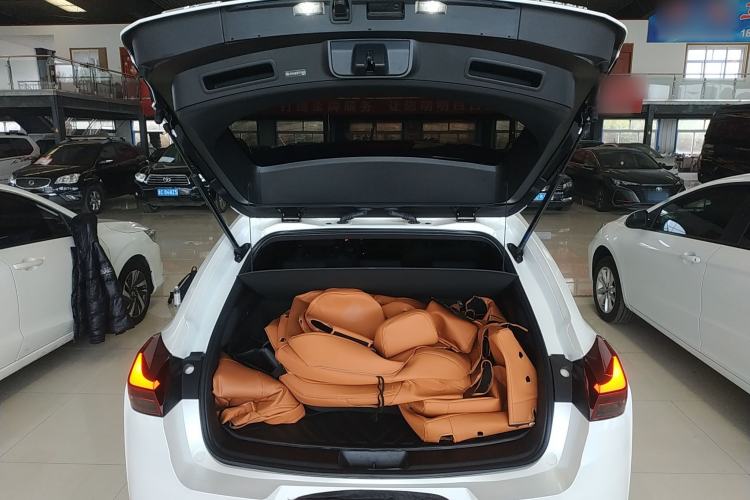 Used Lexus UX 2022 260h Explore-Cool Edition Trunk