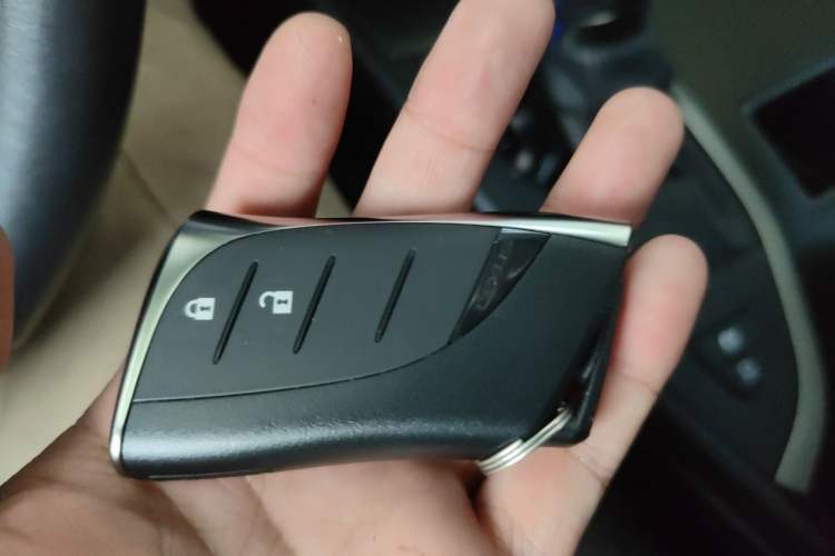 Used Lexus UX 2022 260h Explore-Cool Edition Vehicle Key