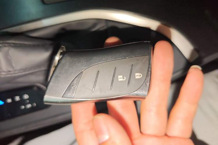 Used Lexus UX 2022 260h Explore-Edition Vehicle Key