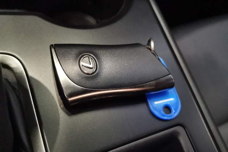 Used Lexus UX 2022 260h Explore-Edition Vehicle Key