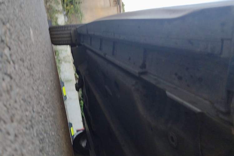 Used Lexus UX 2024 300h Adventure Edition Chassis Front Right