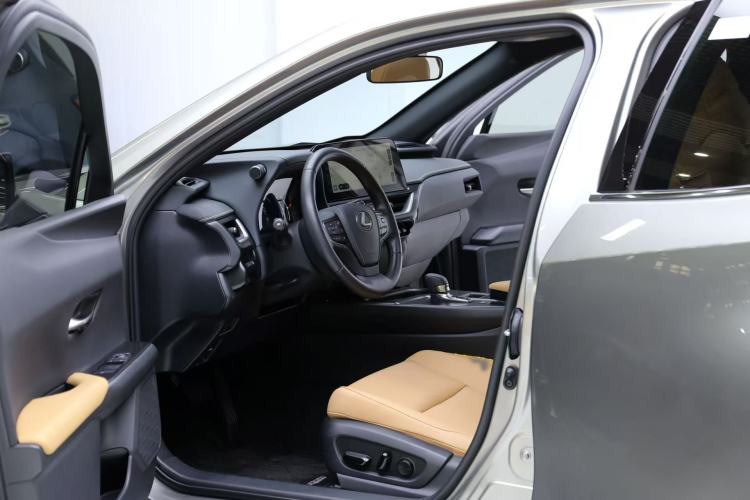 Used Lexus UX 2024 300h Adventure Edition Interior 1