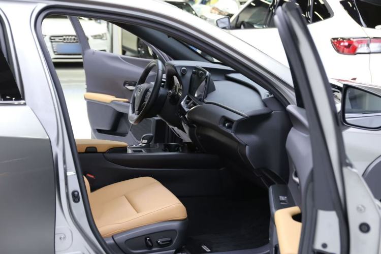 Used Lexus UX 2024 300h Adventure Edition Interior 2