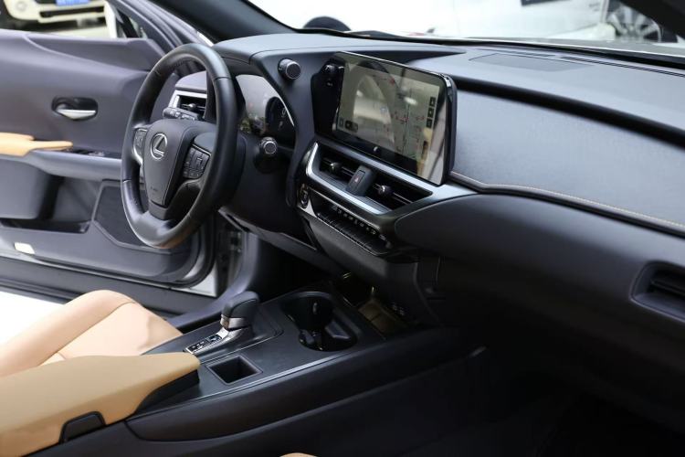 Used Lexus UX 2024 300h Adventure Edition Interior 3