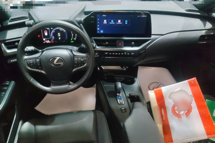 Used Lexus UX 2024 300h Adventure Edition Center Console