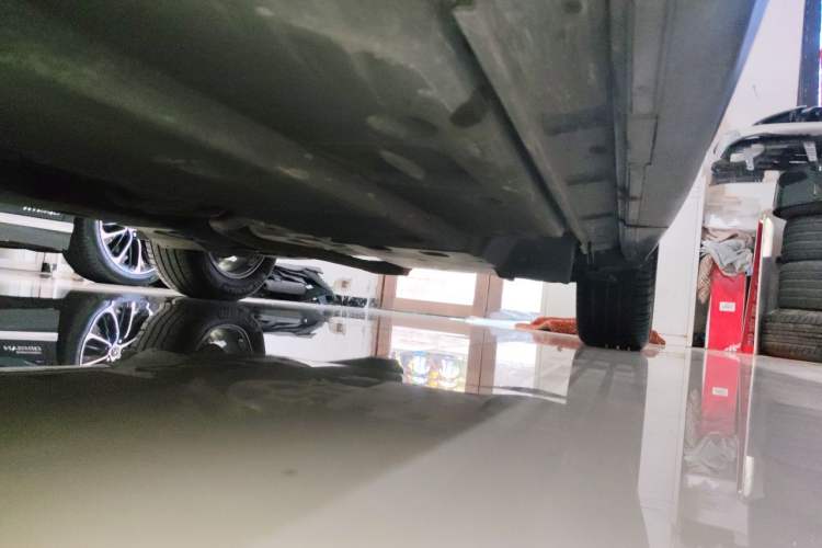 Used Lexus UX 2024 300h Adventure Edition Chassis Front Left