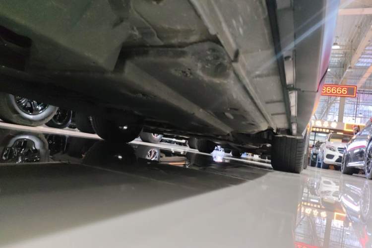 Used Lexus UX 2024 300h Adventure Edition Chassis Rear Right