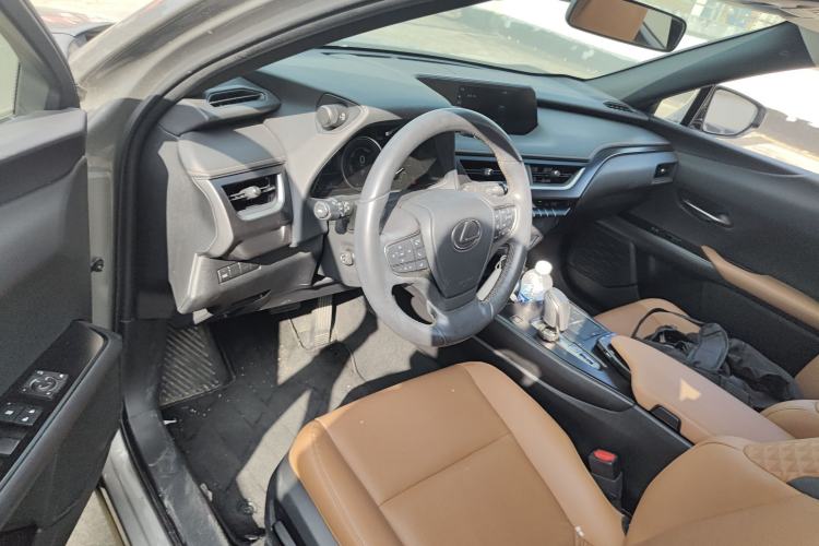 Used Lexus UX New Energy 2020 300e Pure·Joy Edition Center Console