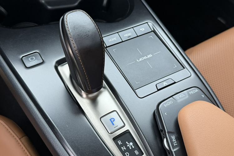 Used Lexus UX New Energy 2020 300e Pure·Enjoy Edition Gear Lever