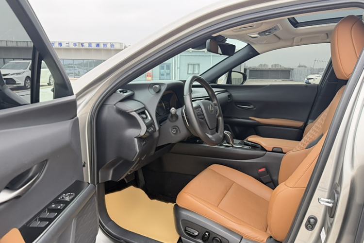 Used Lexus UX New Energy 2020 300e Pure·Enjoy Edition Left Front Seat