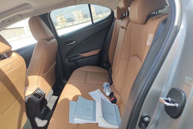 Used Lexus UX New Energy 2020 300e Pure·Joy Edition Left Rear Seat