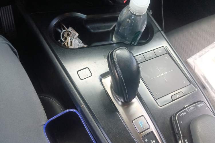 Used Lexus UX New Energy 2020 300e Pure·Joy Edition Gear Lever