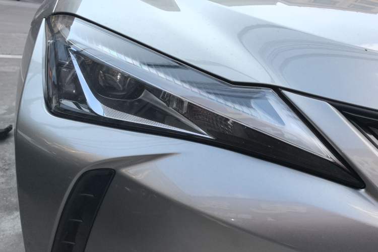 Used Lexus UX New Energy 2020 300e Pure·Joy Edition Right Front Headlight