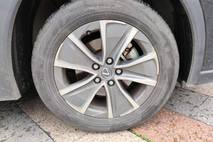 Used Lexus UX New Energy 2020 300e Pure·Joy Edition Right Front Wheel Hub