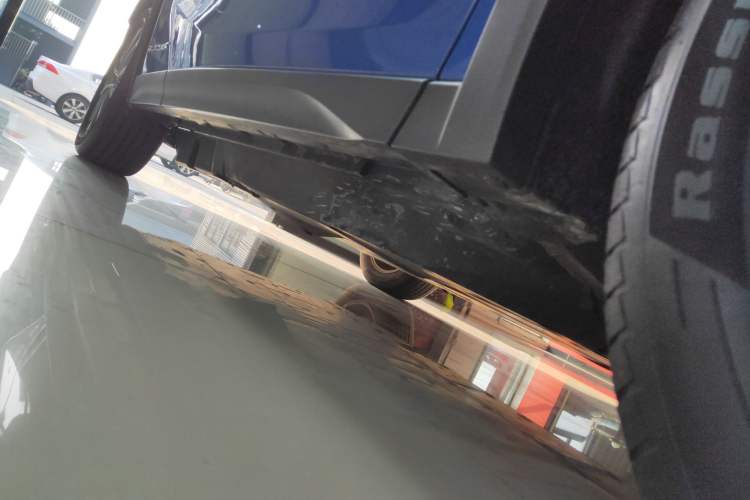 Used Lexus UX New Energy 2020 300e Pure·Joy Edition Right Side Sill