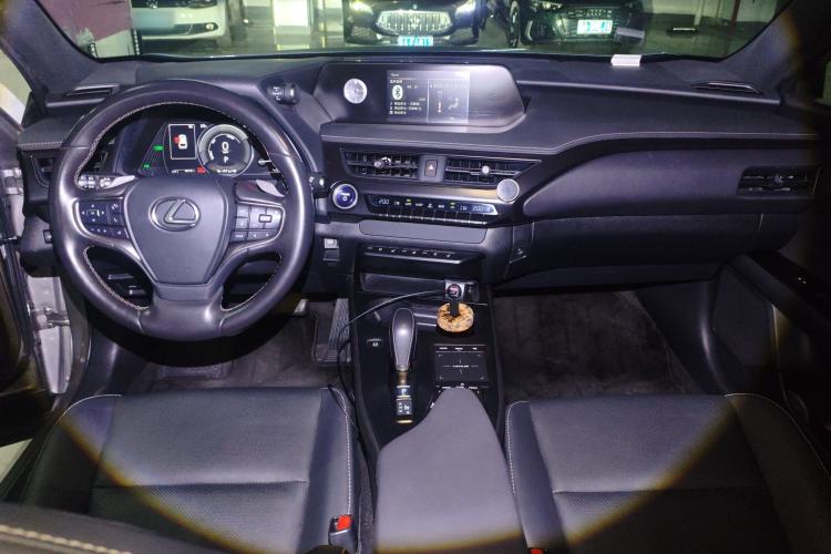 Used Lexus UX New Energy 2020 300e Pure·Joy Edition Center Console
