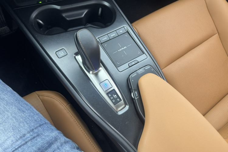 Used Lexus UX New Energy 2020 300e Pure·Enjoy Edition Gear Lever