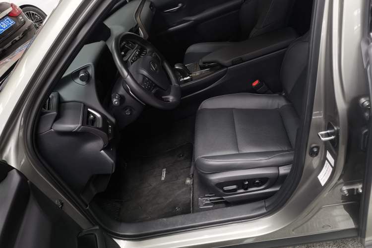 Used Lexus UX New Energy 2020 300e Pure·Joy Edition Left Front Seat